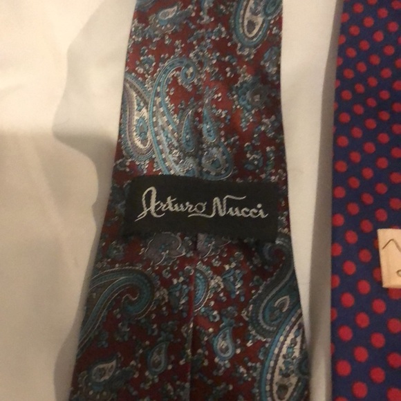 Ties Ties Ties. 8x silk ties to choose from. - Picture 12 of 13